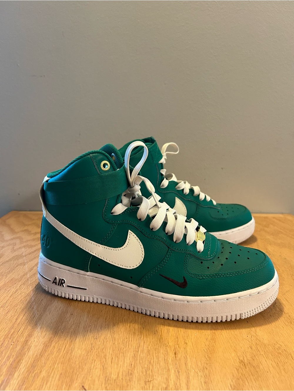 LIKE NEW Nike Air Force 1 “82” High-Tops with vintage design - Green/White